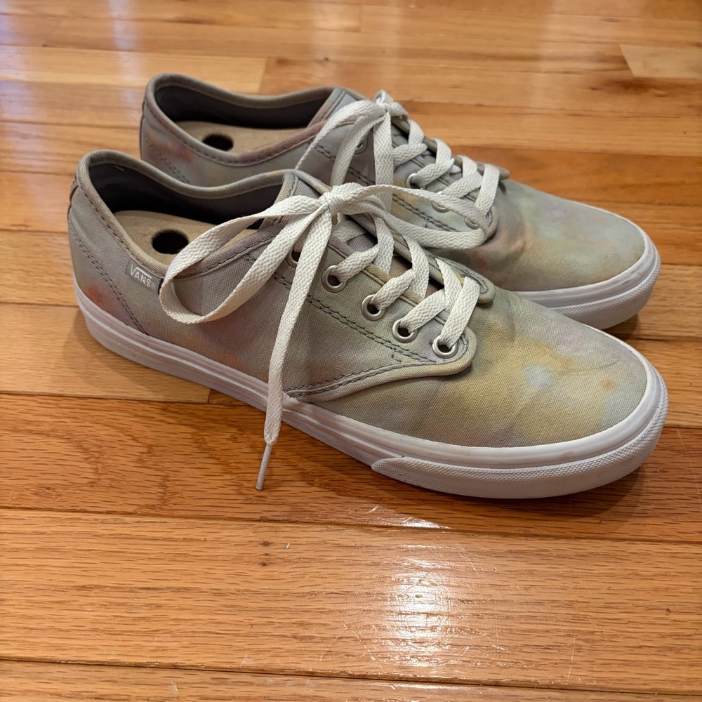 Vans Off The Wall Women's size 8.5 Jupiter Starburst Tie Dye Low Top Sneakers